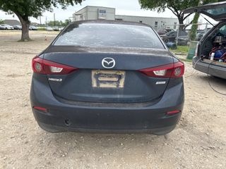 2014 Mazda Mazda3 i Sport - Exterior Rear Center Image